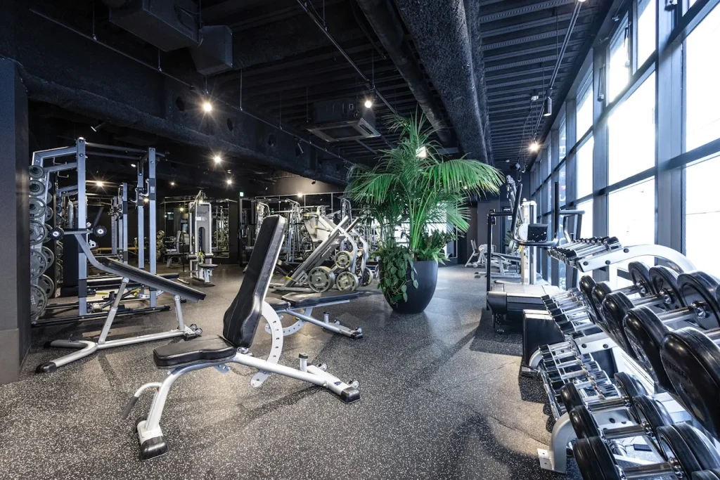 Dee GYM 下北沢店 店舗写真①